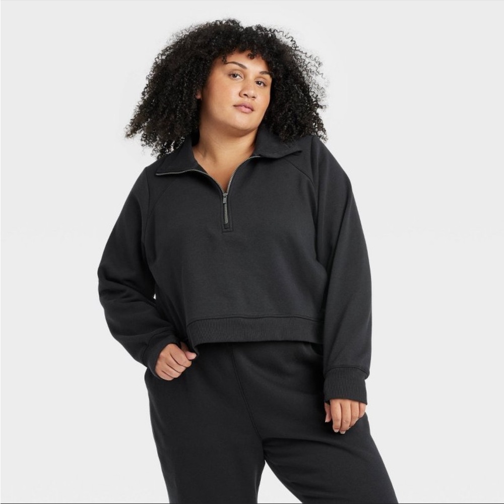 ALL IN MOTION - NWT CROP SWEATER